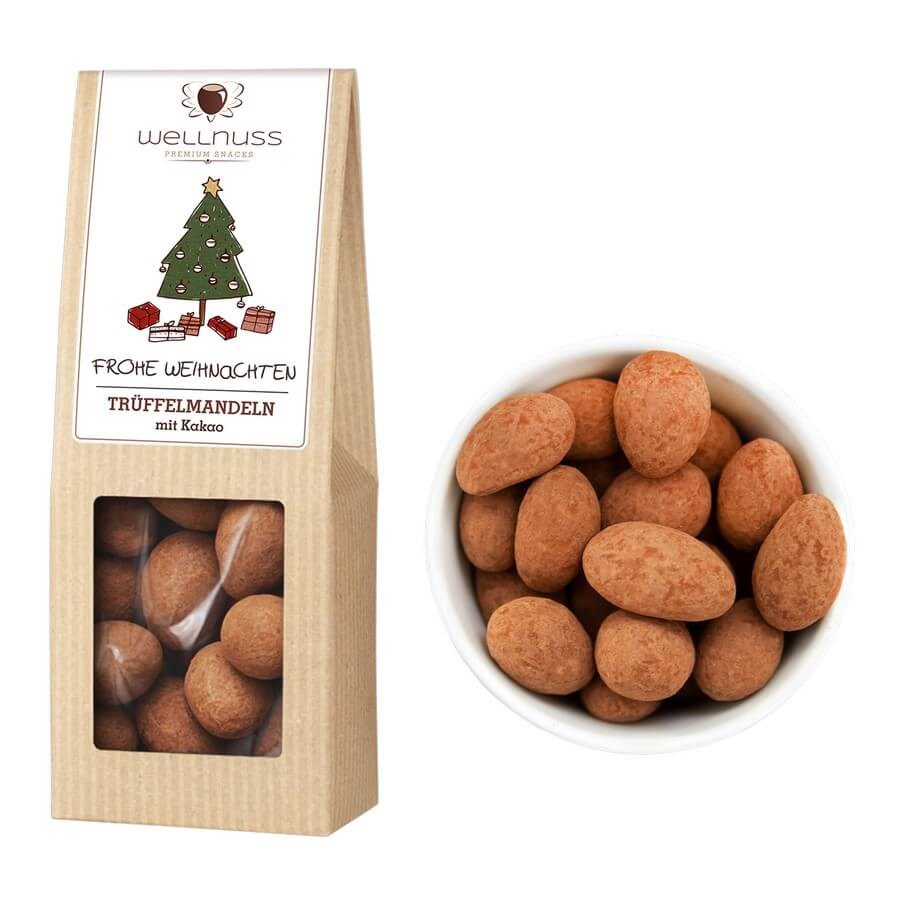 Trüffelmandeln mit Kakao im Weihnachtsdesign