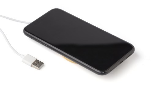Wireless-Ladegerät aus Bambus Riaz